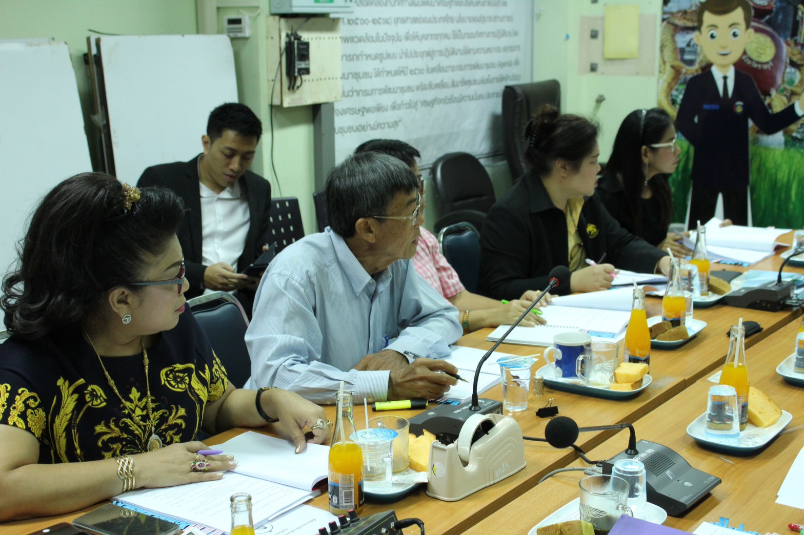 ราชบุรี”ประชุมคณะอนุกรรมการบริหารกองทุนพัฒนาบทบาทสตรีจังหวัดราชบุรี ครั้งที่ 2 / 2561″