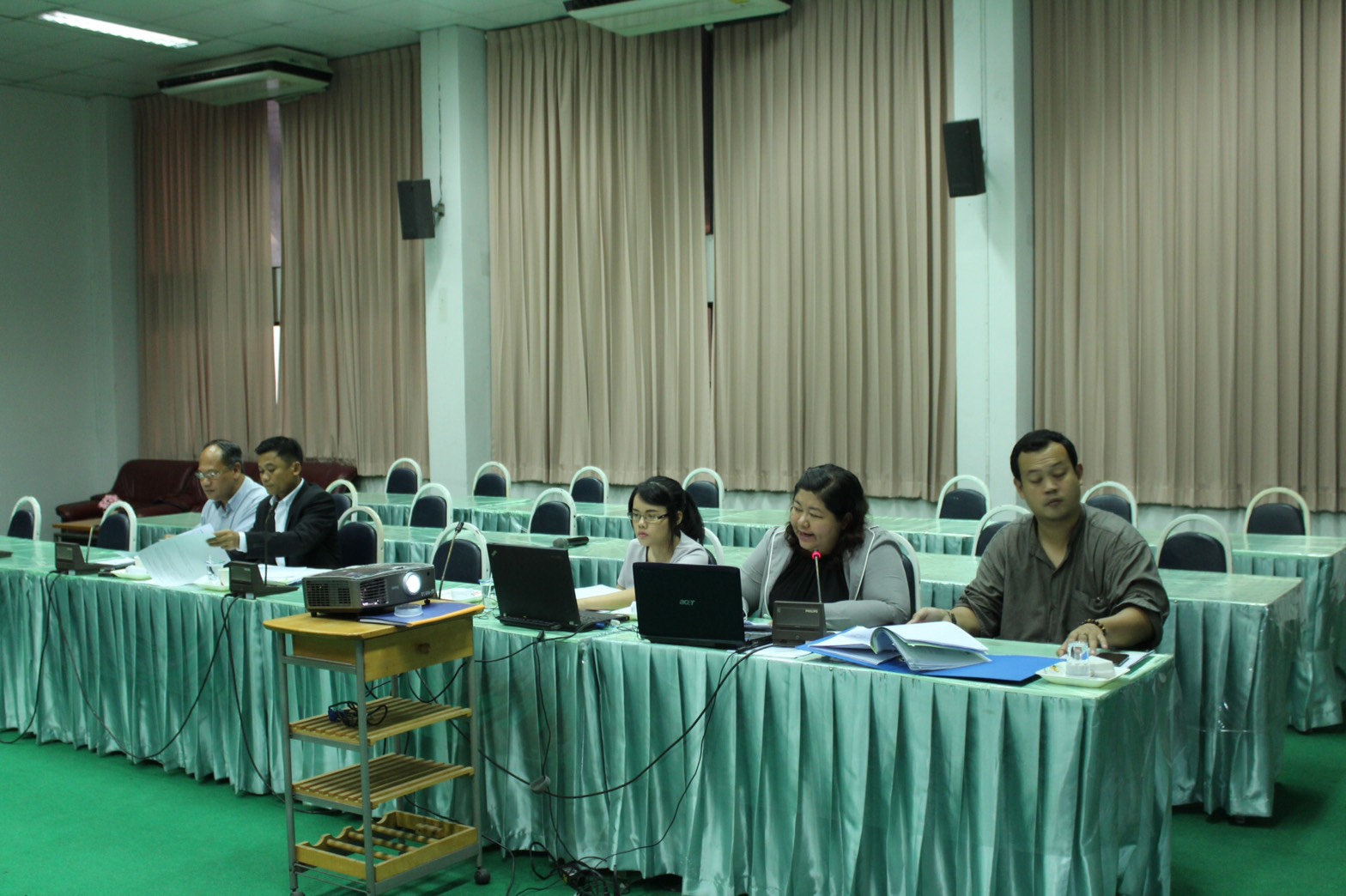 ราชบุรี”ประชุมคณะกรรมการขับเคลื่อนการแก้ไขปัญหาและการพัฒนาตลาดนำ้ดำเนินสะดวก จังหวัดราชบุรี”