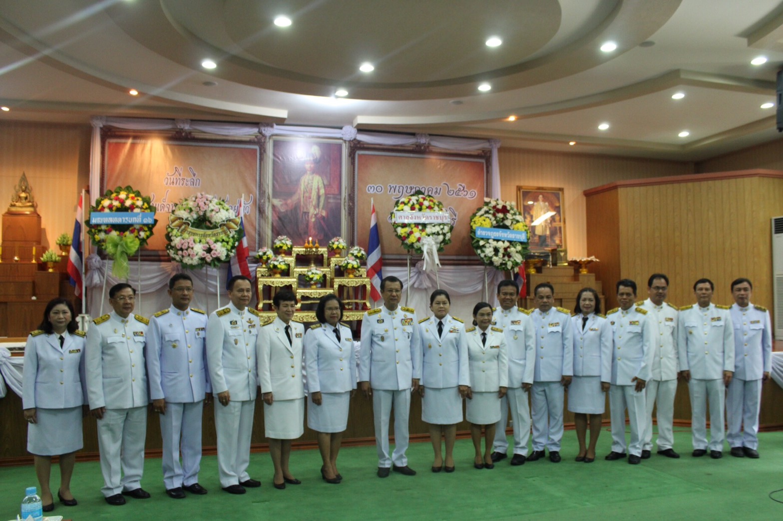 ราชบุรี “จังหวัดราชบุรีจัดงานพิธีวางพวงมาลาถวายราชสักการะพระบาทสมเด็จพระปกเกล้า รัชกาลที่ 7”