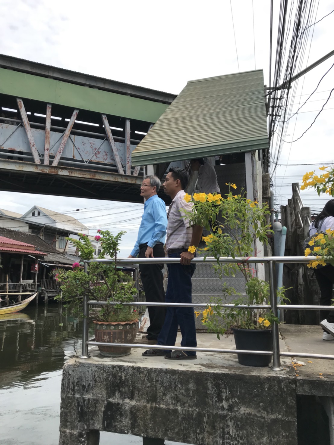 ผู้ตรวจราชการกรมการพัฒนาชุมชน ตรวจติดตามการดำเนินงานสำนักงานพัฒนาชุมชนอำเภอดำเนินสะดวก