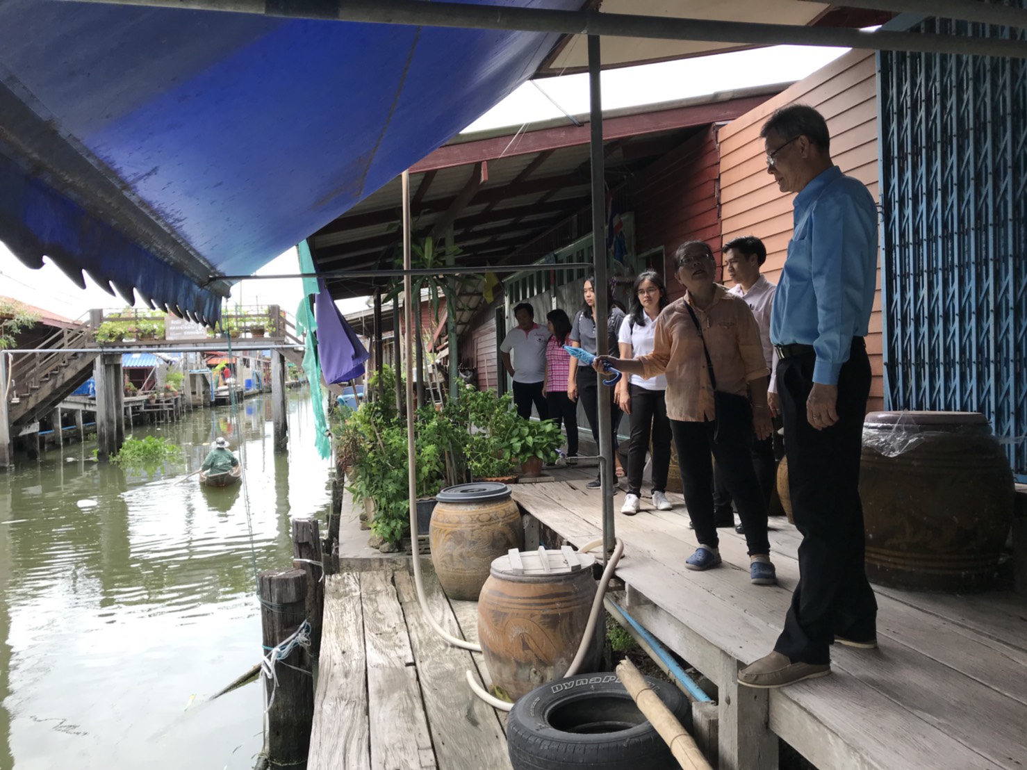 ผู้ตรวจราชการกรมการพัฒนาชุมชน ตรวจติดตามการดำเนินงานสำนักงานพัฒนาชุมชนอำเภอดำเนินสะดวก