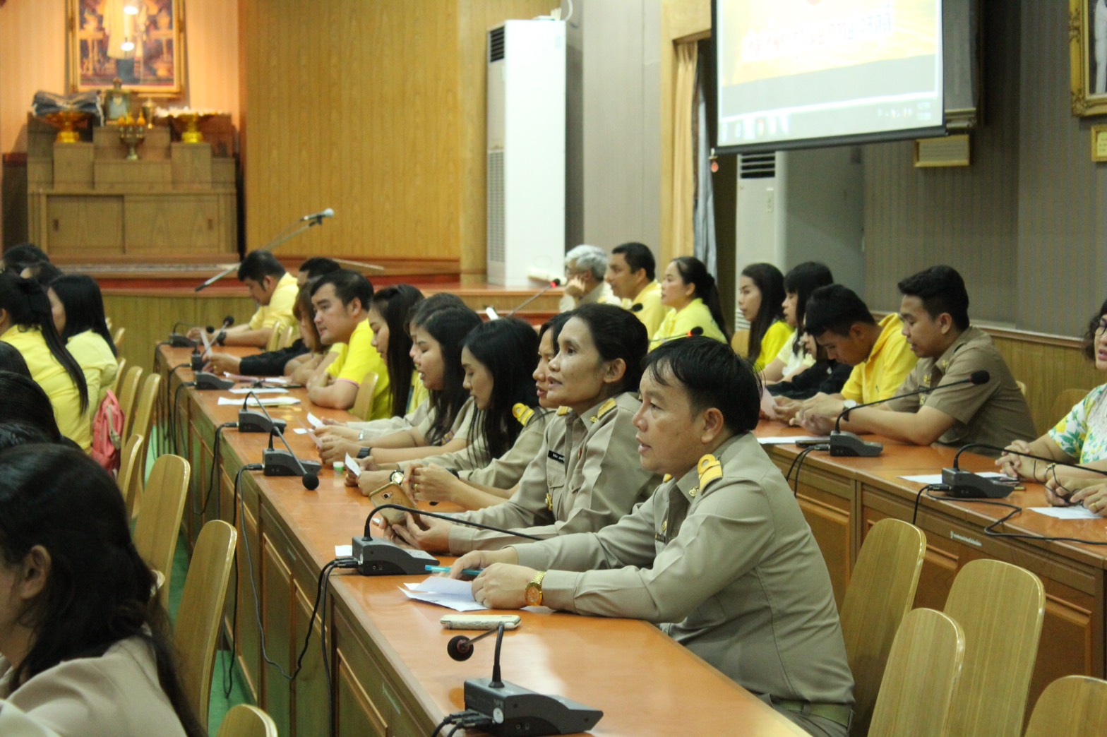 ราชบุรี “สำนักงานพัฒนาชุมชนจังหวัดราชบุรีร่วมซักซ้อมเพลงสดุดีจอมราชา”