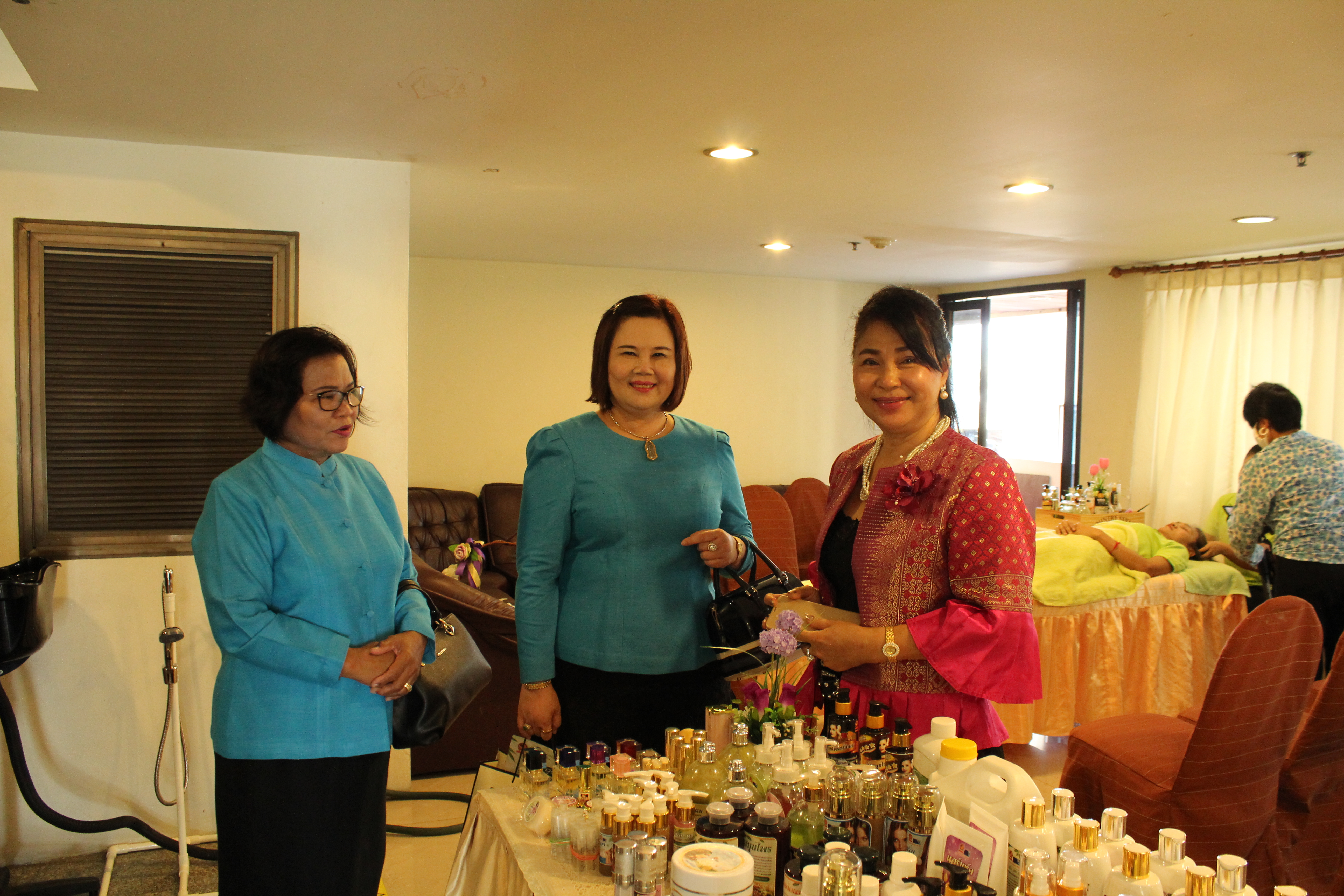 ราชบุรี “จัดโครงการประชุมเชิงปฏิบัติการ การบริหารจัดการหนี้ค้างชำระกองทุนพัฒนาบทบาทสตรี”