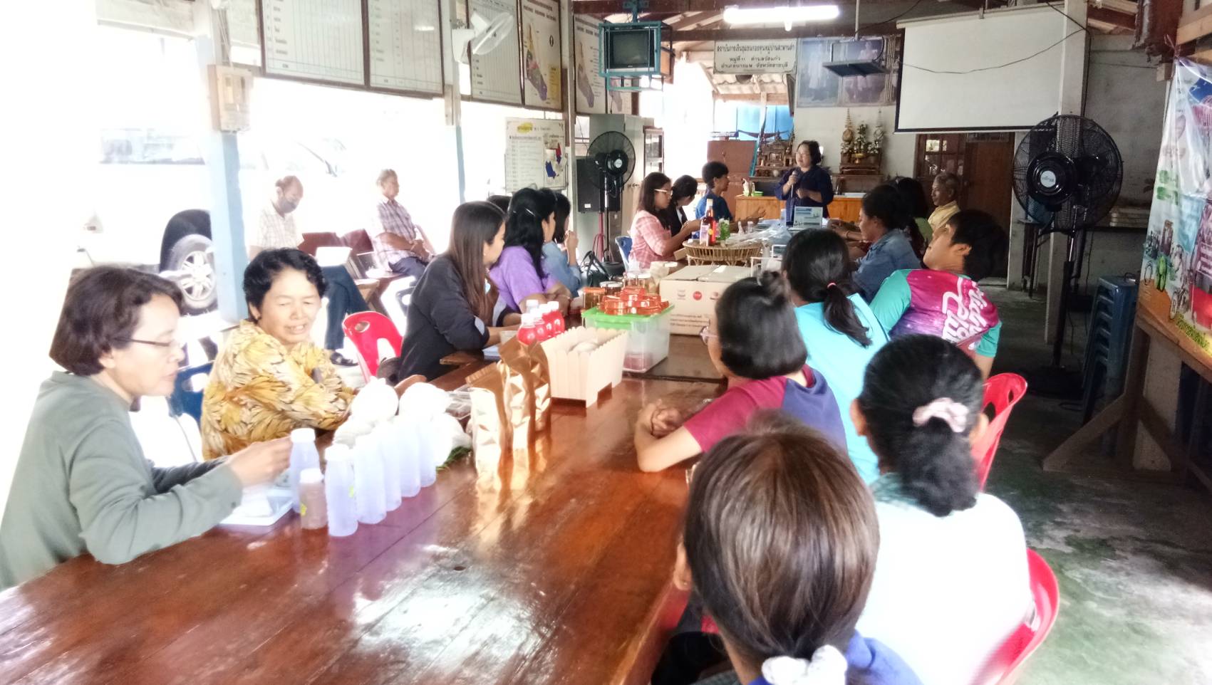 ราชบุรี   คณะอนุกรรมการหนึ่งตำบล หนึ่งผลิตภัณฑ์  ระดับจังหวัด  ติดตามสนับสนุนการดำเนินงาน โครงการชุมชนท่องเที่ยว OTOP นวัตวิถี