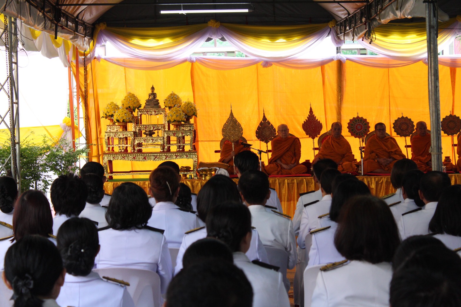 ราชบุรี “ร่วมพิธีบำเพ็ญกุศลและกิจกรรมน้อมรำลึกเนื่องในวันคล้ายวันสวรรคต พระบาทสมเด็จพระปรมินทรมหาภูมิพลอดุลยเดช บรมนาถบพิตร”