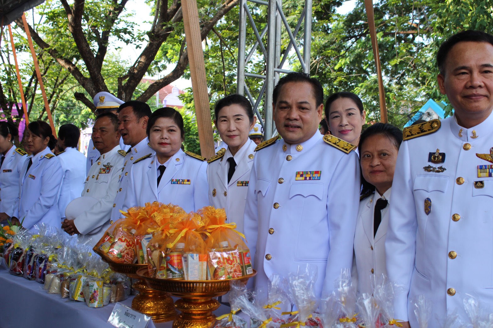 ราชบุรี “ร่วมพิธีบำเพ็ญกุศลและกิจกรรมน้อมรำลึกเนื่องในวันคล้ายวันสวรรคต พระบาทสมเด็จพระปรมินทรมหาภูมิพลอดุลยเดช บรมนาถบพิตร”