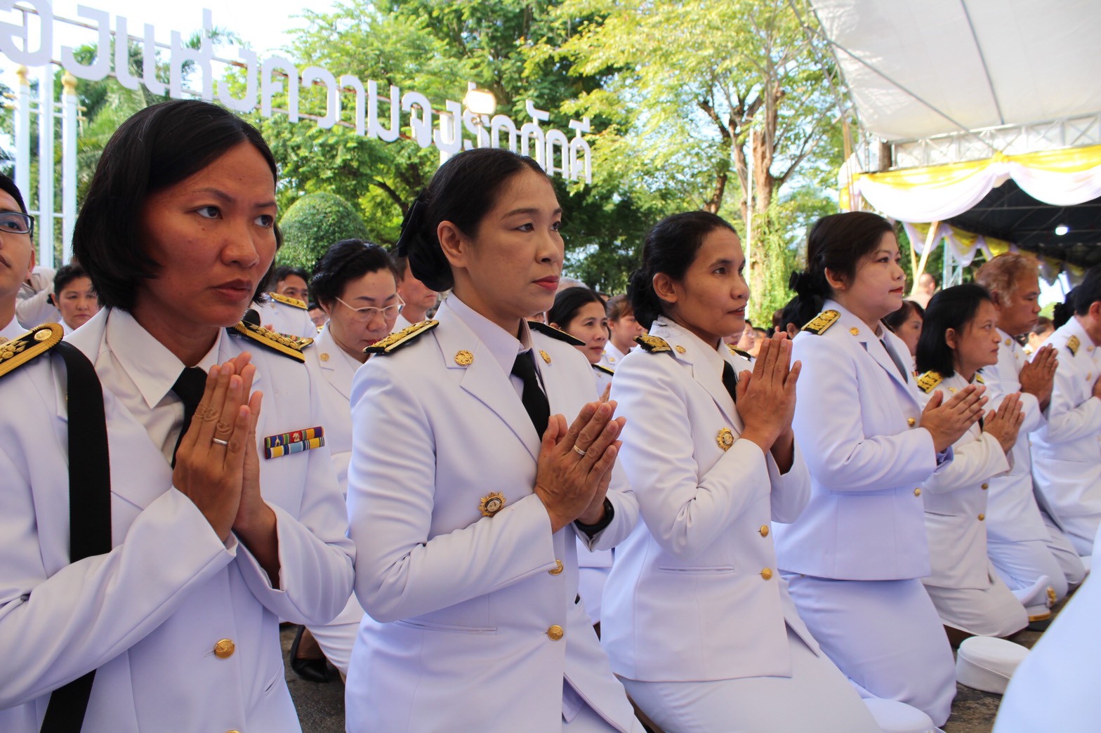 ราชบุรี “ร่วมพิธีบำเพ็ญกุศลและกิจกรรมน้อมรำลึกเนื่องในวันคล้ายวันสวรรคต พระบาทสมเด็จพระปรมินทรมหาภูมิพลอดุลยเดช บรมนาถบพิตร”
