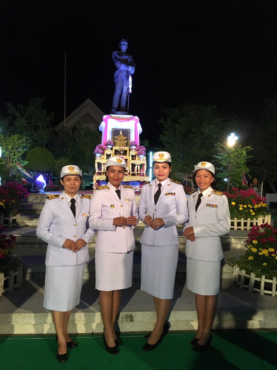 ราชบุรี”ร่วมกิจกรรมน้อมรำลึกเนื่องในวันคล้ายวันสวรรคตพระบาทสมเด็จพระจุลจอมเกล้าเจ้าอยู่หัว”