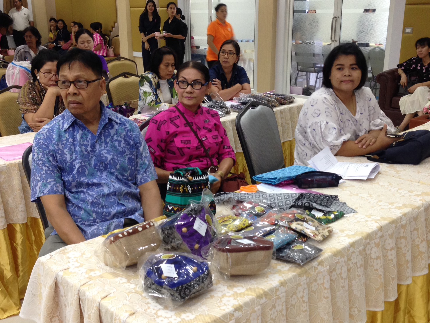 ประชุมเชิงปฏิบัติการ การยกระดับมาตรฐานผลิตภัณฑ์ OTOP กลุ่มปรับตัวสู่การพัฒนา (กลุ่ม D)