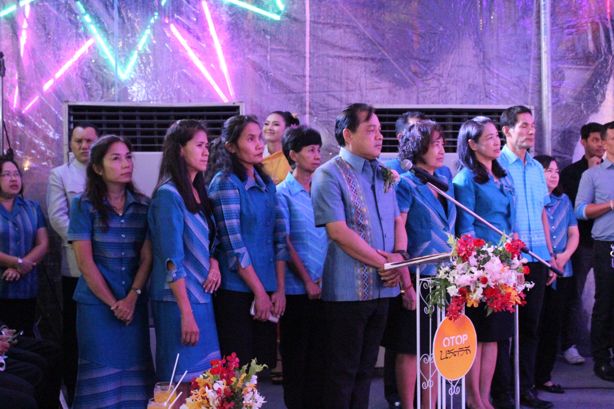 ราชบุรี”จัดแสดงจำหน่ายสินค้าและบริการท่องเที่ยว ชุมชนชนท่องเที่ยว OTOP นวัตวิถี จังหวัดราชบุรี”