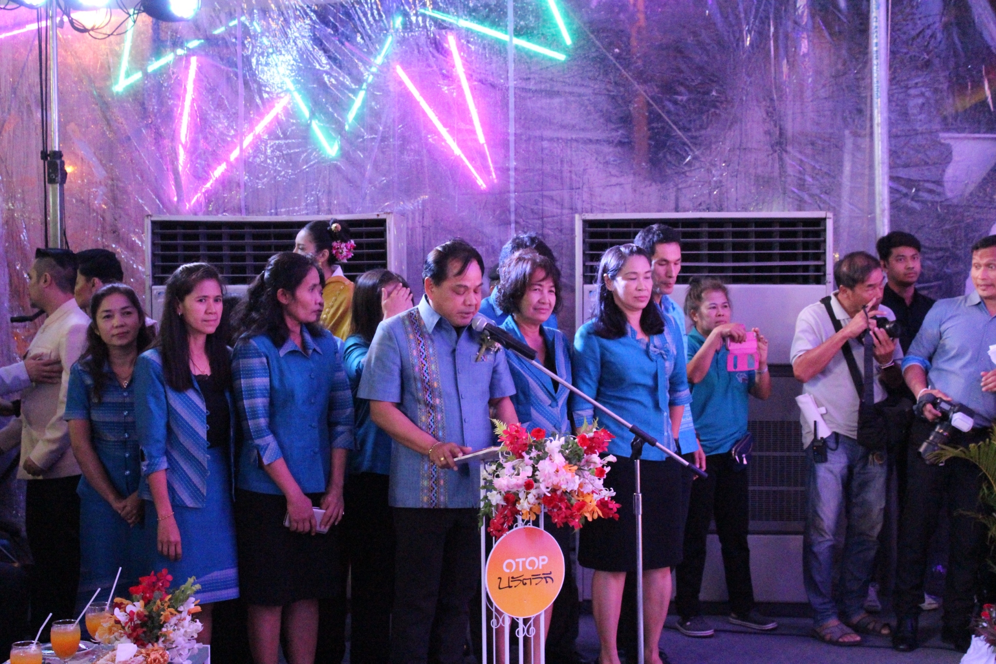 ราชบุรี”จัดแสดงจำหน่ายสินค้าและบริการท่องเที่ยว ชุมชนชนท่องเที่ยว OTOP นวัตวิถี จังหวัดราชบุรี”