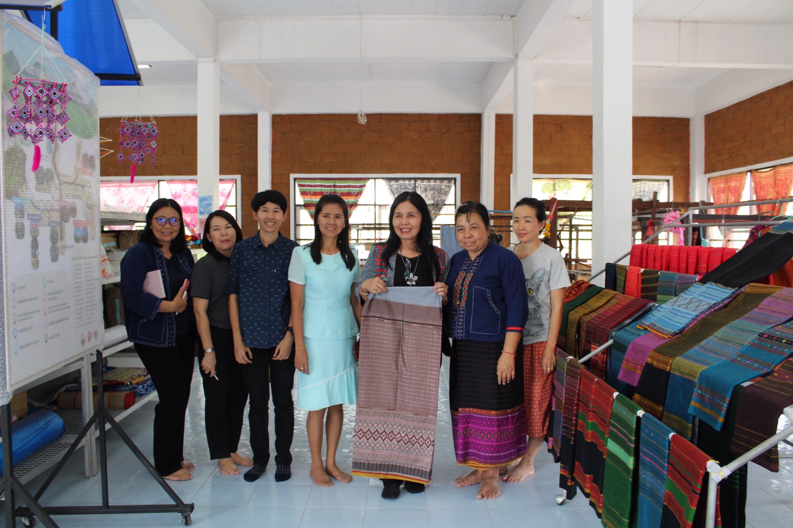 ผู้ตรวจราชการกรมการพัฒนาชุมชน ติดตามการขับเคลื่อนโครงการชุมชนท่องเที่ยว OTOP นวัตวิถี