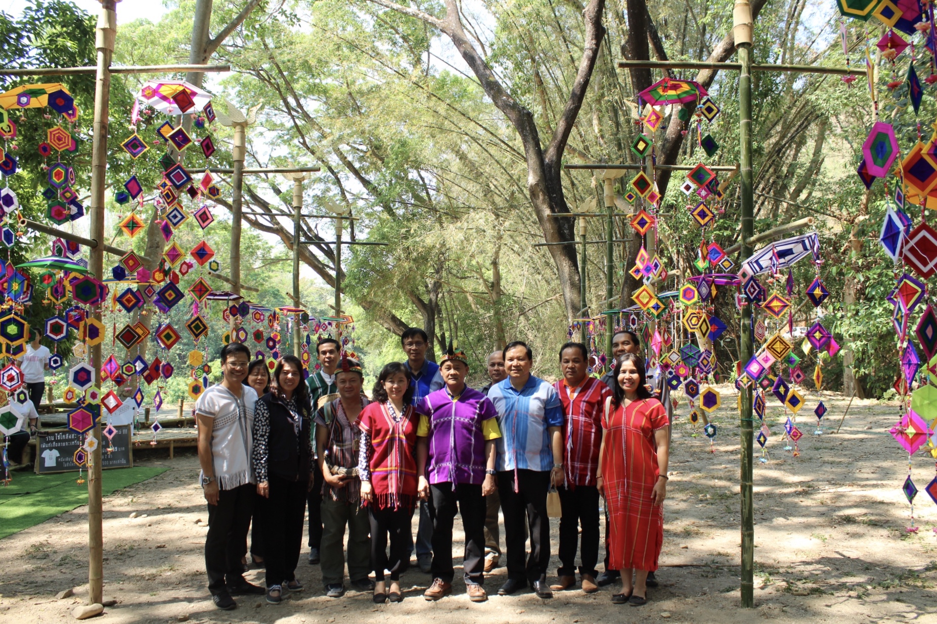 ราชบุรี “ต้อนรับคณะ พช.สัมพันธ์สัญจร เยี่ยมชมตลาดโอ๊ะป่อย ”