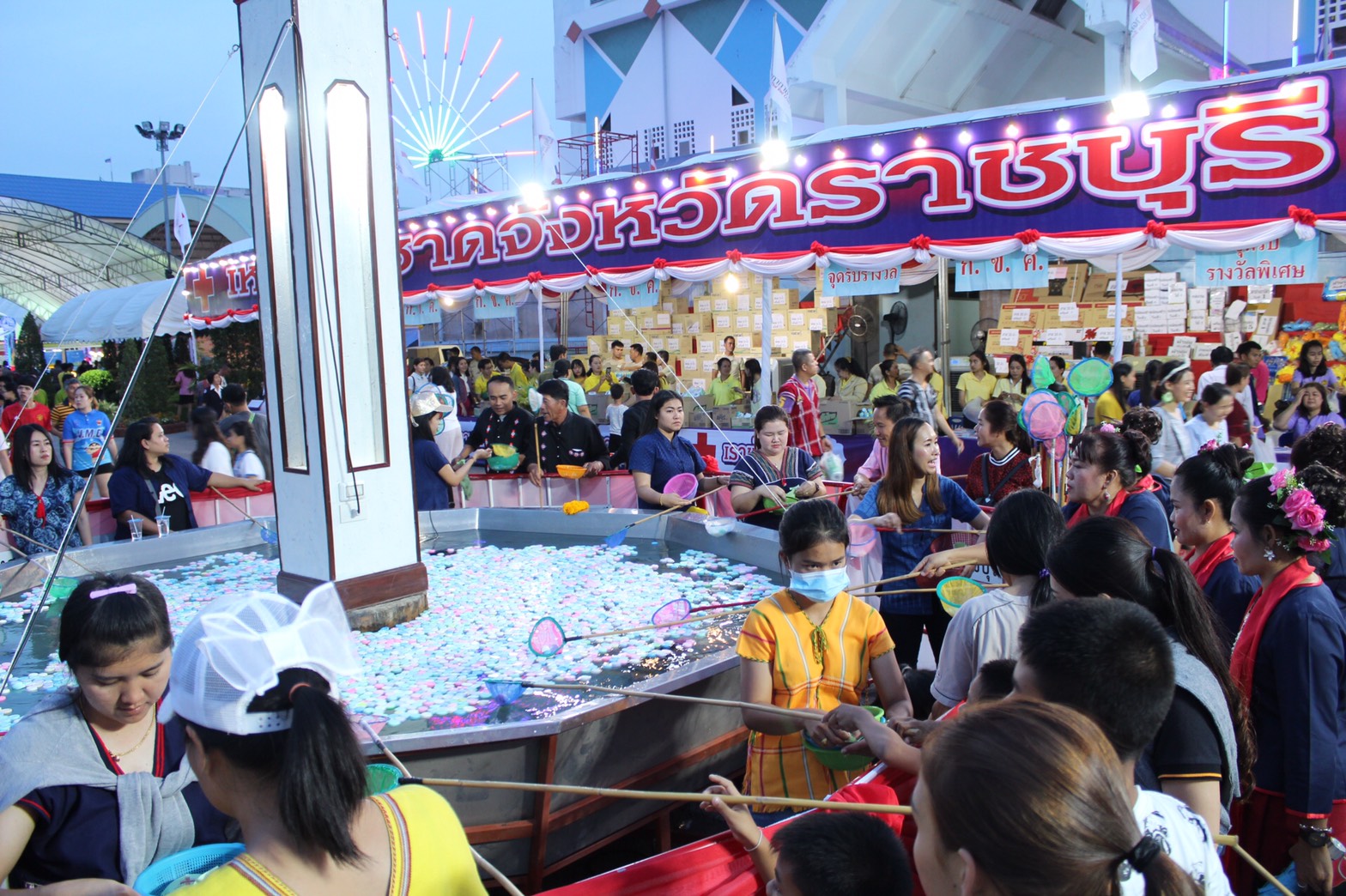 ราชบุรี “เปิดอย่างยิ่งใหญ่งานท่องเที่ยวราชบุรี ของดีเมืองโอ่งและงานกาชาด ประจำปี 2562”