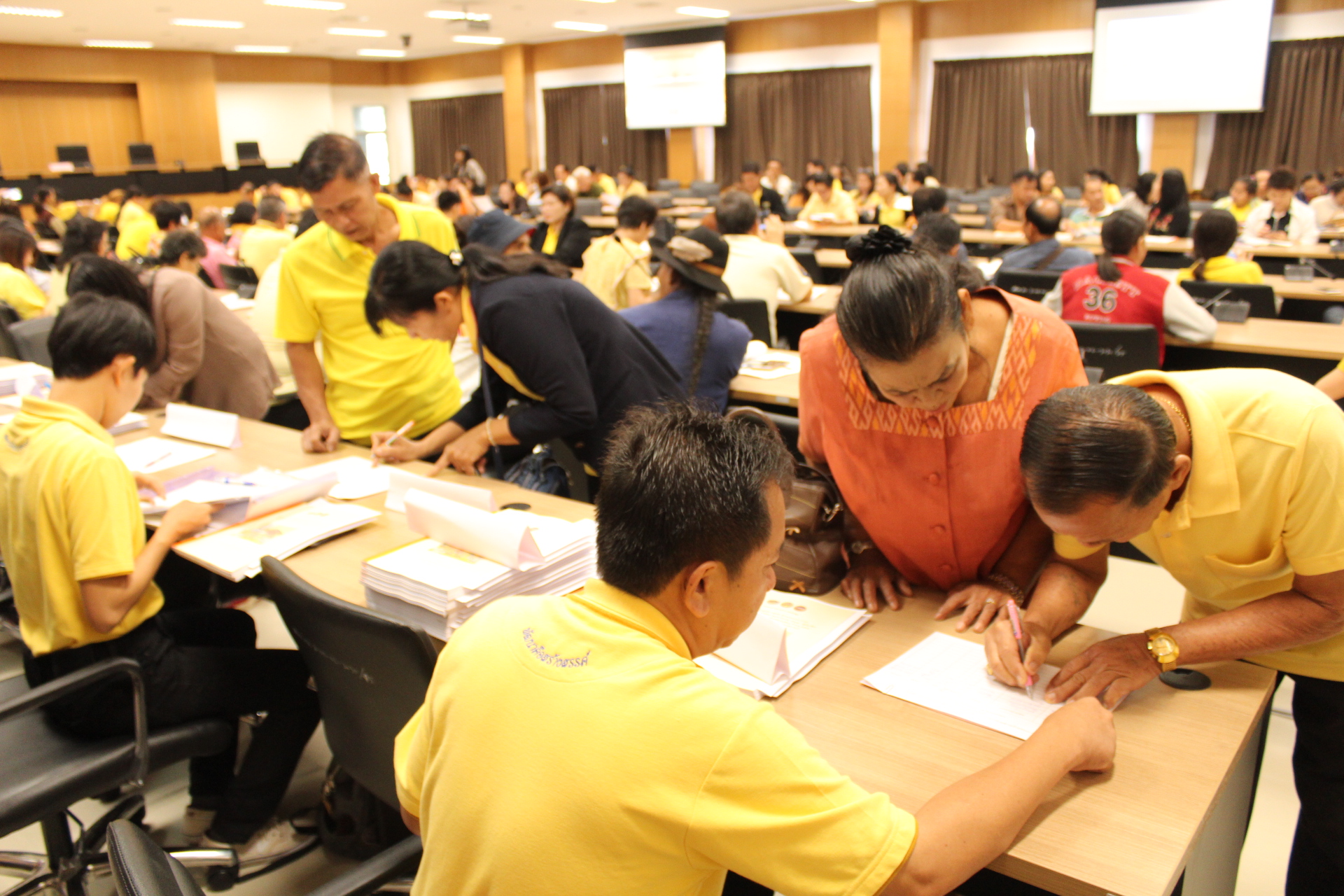 ราชบุรี“ประชุมเตรียมความพร้อมคัดสรรสุดยอดOTOP ”