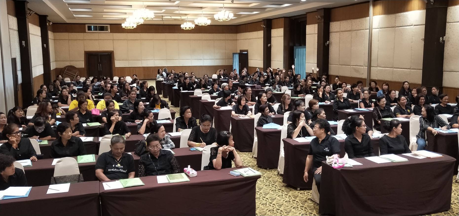 ราชบุรี “ประชุมเชิงปฏิบัติการคณะทำงานขับเคลื่อนกองทุนพัฒนาบทบาทสตรีฯ” รุ่นที่ 7