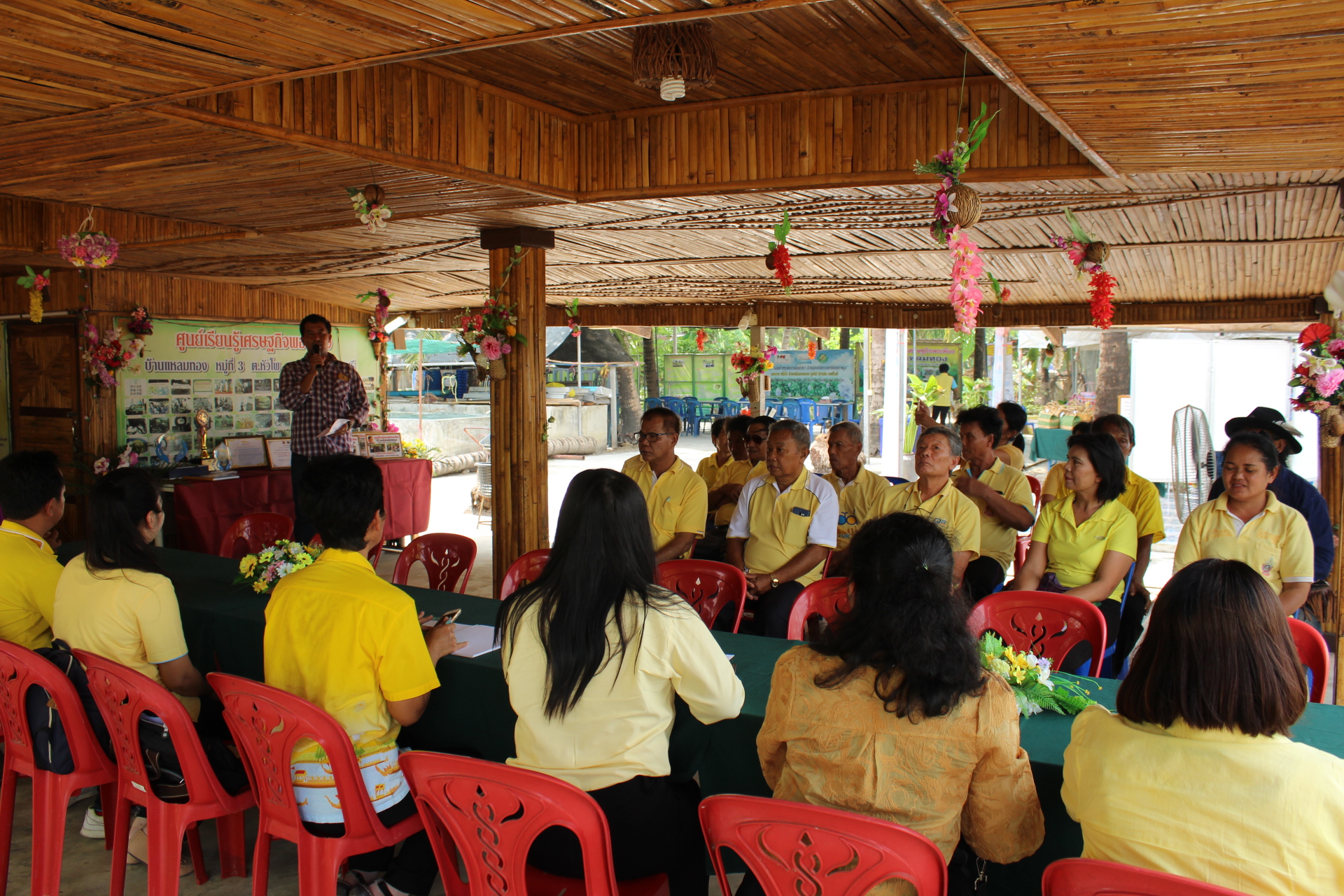 ผู้ตรวจราชการกรมการพัฒนาชุมชน ติดตามการดำเนินงาน ในพื้นที่อำเภอบางแพ
