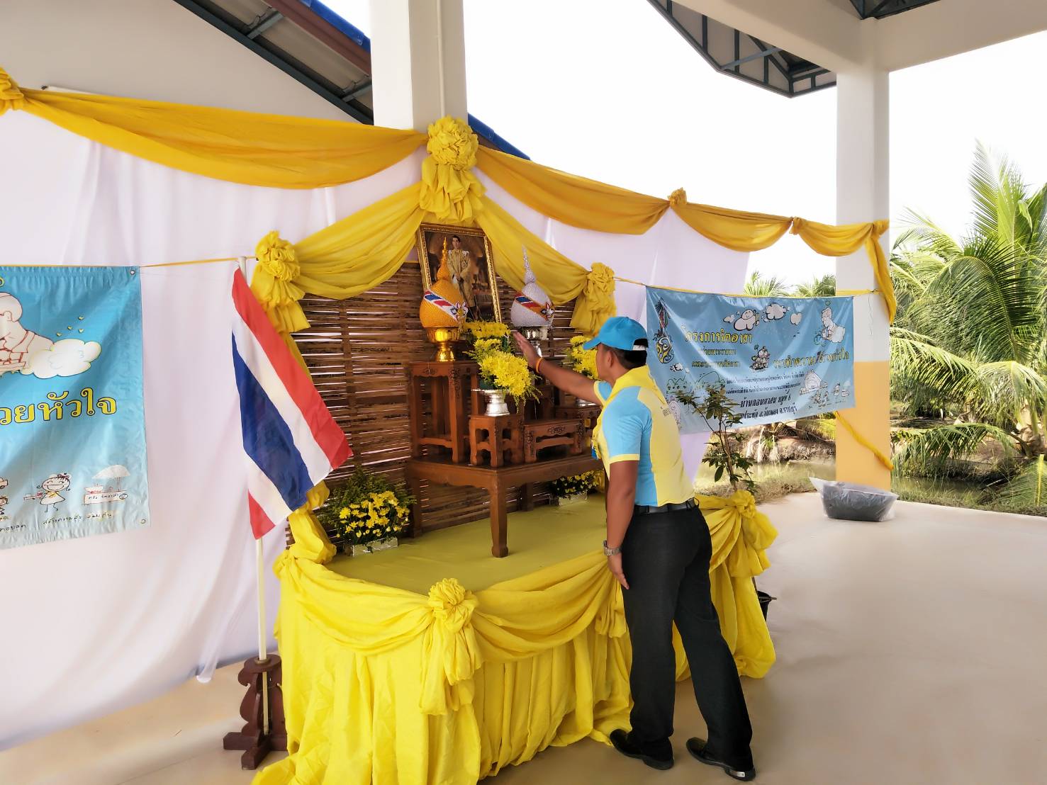 จังหวัดราชบุรีเปิดโครงการพัฒนาหมู่บ้านเศรษฐกิจพอเพียงเฉลิมพระเกียรติเนื่องในพระราชพิธีบรมราชาภิเษกพร้อมกันทั่วทั้งจังหวัด