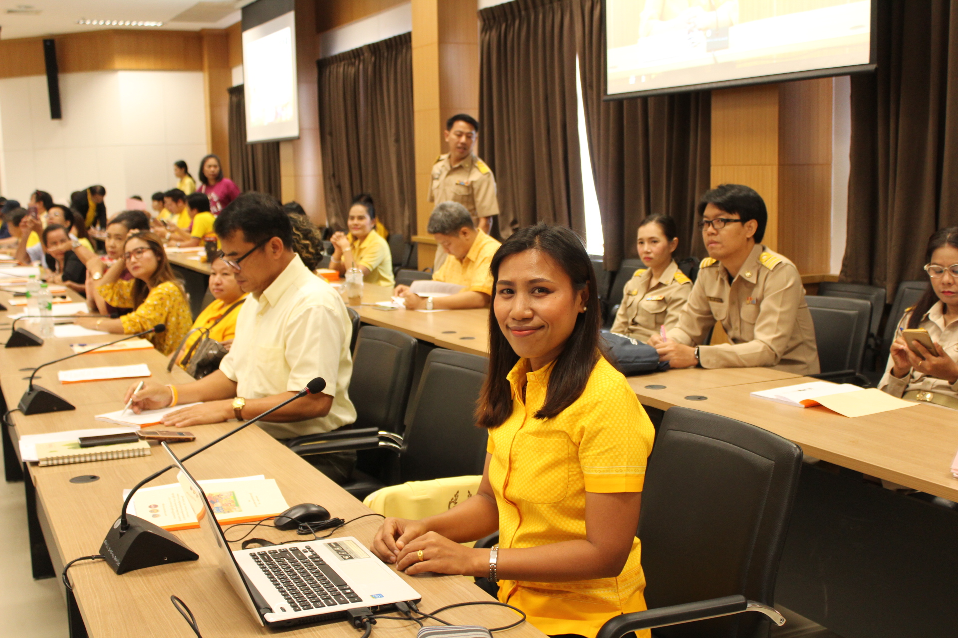 ราชบุรี“ประชุมเตรียมความพร้อมคัดสรรสุดยอดOTOP ”