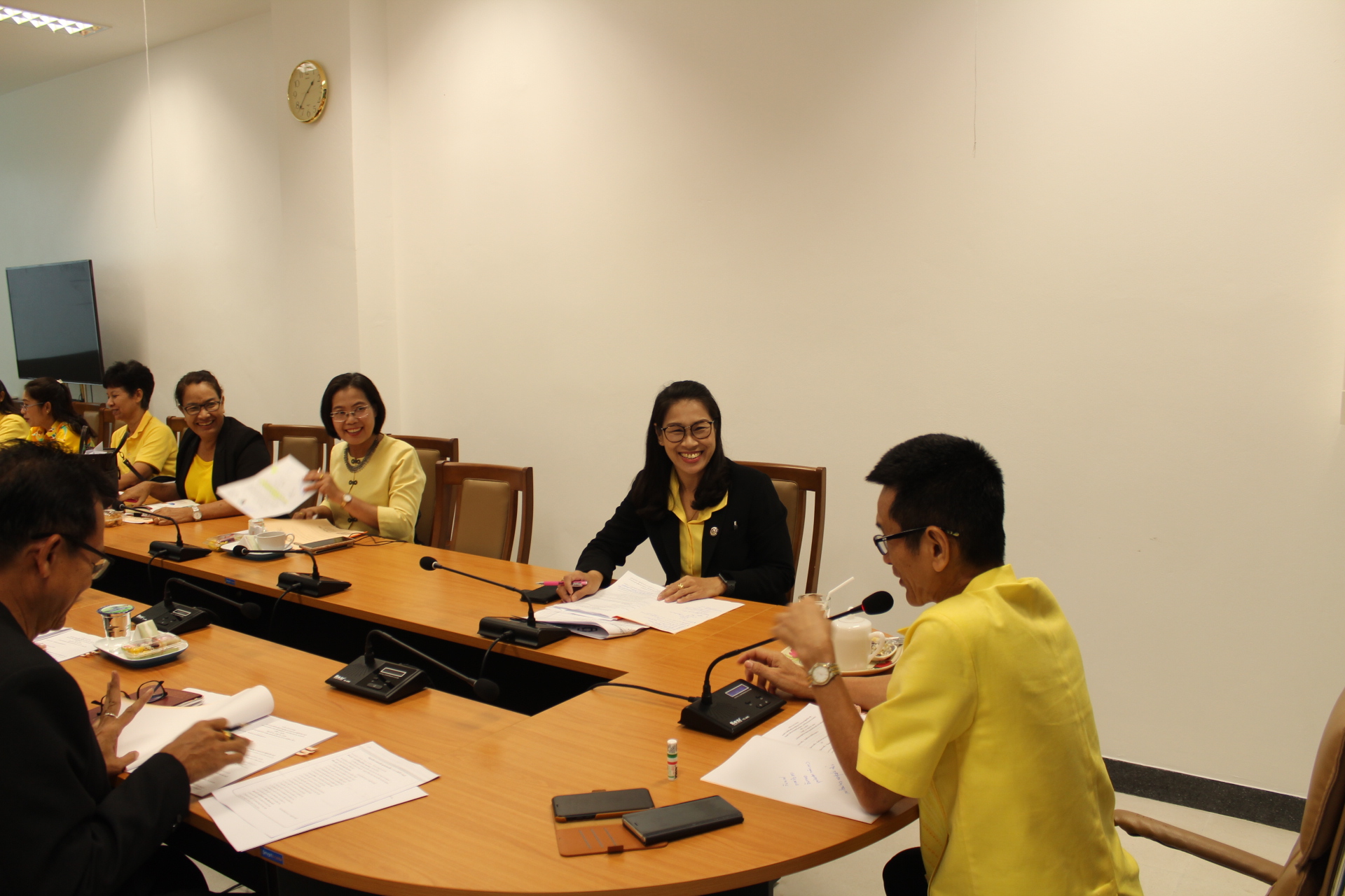 ราชบุรี “ประชุมคณะทำงานเพื่อขับเคลื่อนเศรษฐกิจฐานรากและประชารัฐจังหวัดราชบุรี”