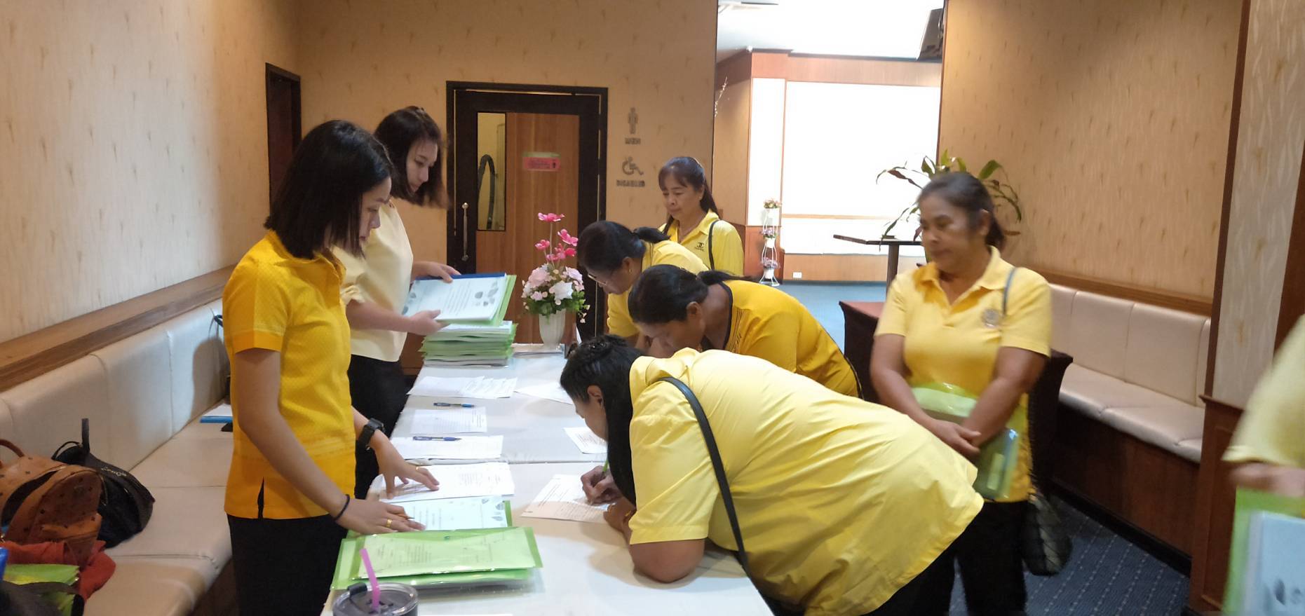 ราชบุรี “ประชุมเชิงปฏิบัติการคณะทำงานขับเคลื่อนกองทุนพัฒนาบทบาทสตรีฯ”