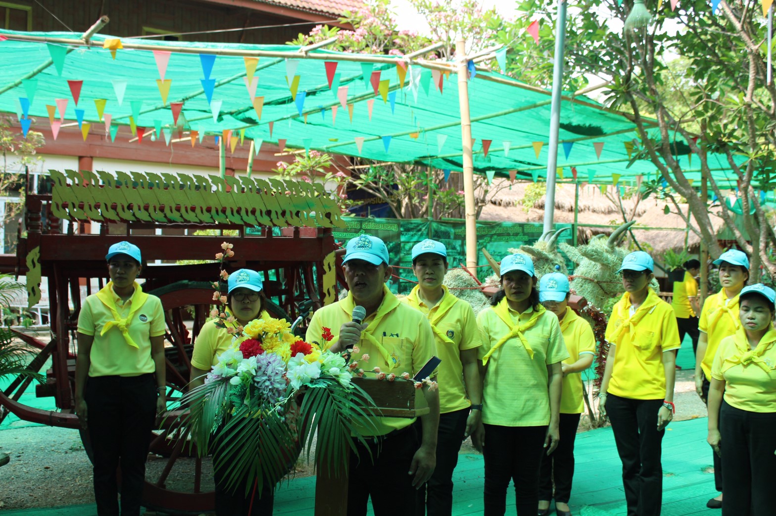 จังหวัดราชบุรีเปิดโครงการพัฒนาหมู่บ้านเศรษฐกิจพอเพียงเฉลิมพระเกียรติเนื่องในพระราชพิธีบรมราชาภิเษก