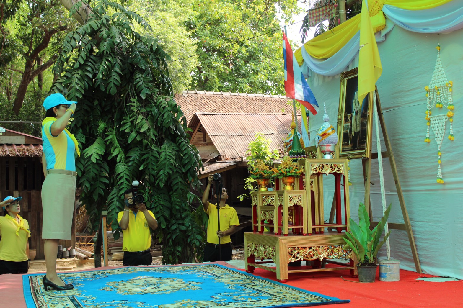 จังหวัดราชบุรีเปิดโครงการพัฒนาหมู่บ้านเศรษฐกิจพอเพียงเฉลิมพระเกียรติเนื่องในพระราชพิธีบรมราชาภิเษก