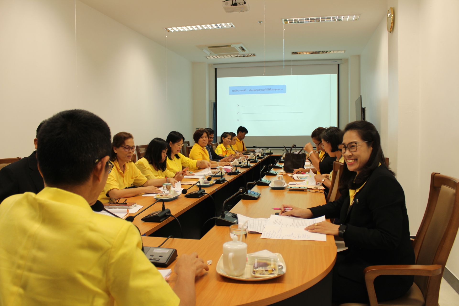 ราชบุรี “ประชุมคณะทำงานเพื่อขับเคลื่อนเศรษฐกิจฐานรากและประชารัฐจังหวัดราชบุรี”