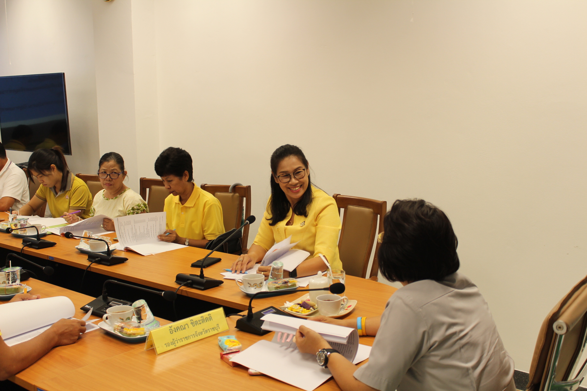 ราชบุรี “ประชุมคณะทำงานเพื่อขับเคลื่อนเศรษฐกิจฐานรากและประชารัฐจังหวัดราชบุรี”