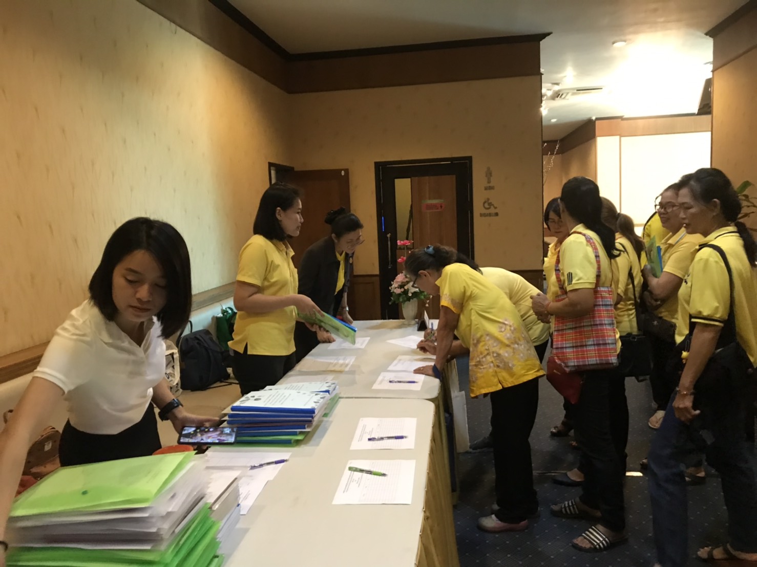 ราชบุรี “ประชุมเชิงปฏิบัติการคณะทำงานขับเคลื่อนกองทุนพัฒนาบทบาทสตรีฯ”