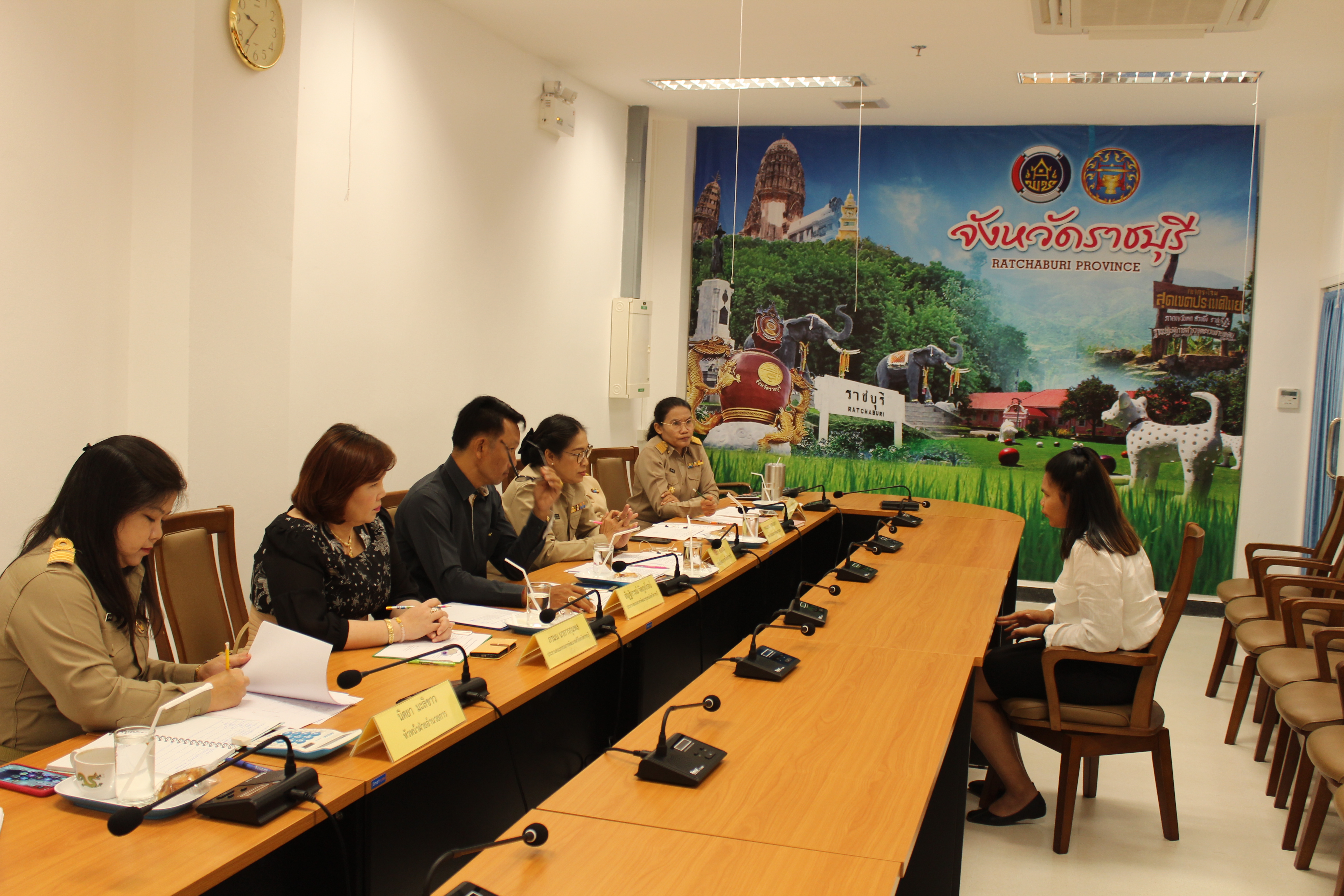 ราชบุรี ดำเนินการสอบสัมภาษณ์คัดเลือกบุคคลเพื่อแต่งตั้งเป็นอาสาพัฒนา (อสพ.) รุ่นที่ 71 (ประจำปีงบประมาณ พ.ศ.2563) ภาคความเหมาะสมกับตำแหน่ง (สัมภาษณ์)