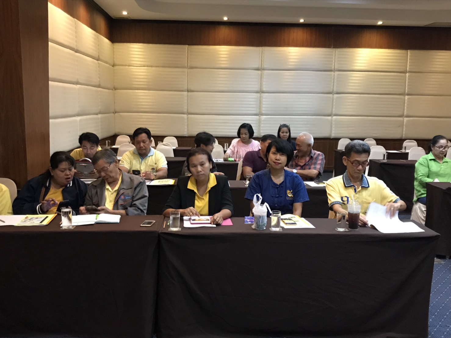 ราชบุรี “ขับเคลื่อนโครงการ OTOP เคลื่อนที่ (OTOP Mobile)”