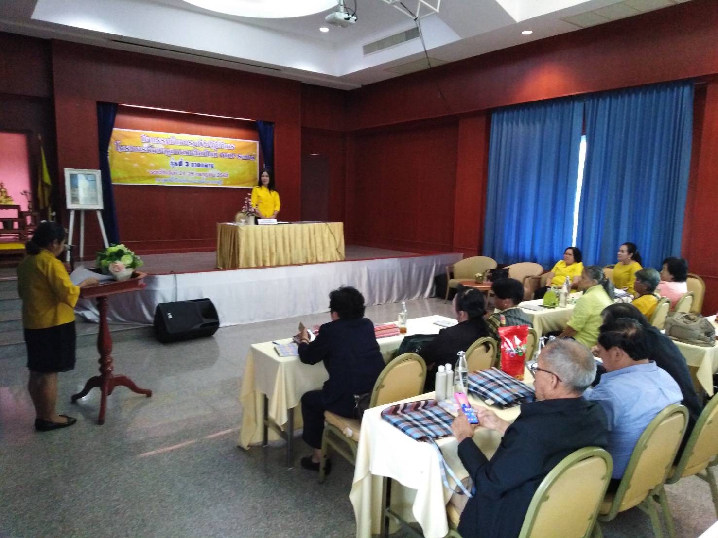 ราชบุรี”อบรมโครงการฝึกอบรมเชิงปฏิบัติการ โครงการพัฒนาคุณภาพผลิตภัณฑ์ OTOP Senior รุ่นที่ 3 ภาคกลาง ″