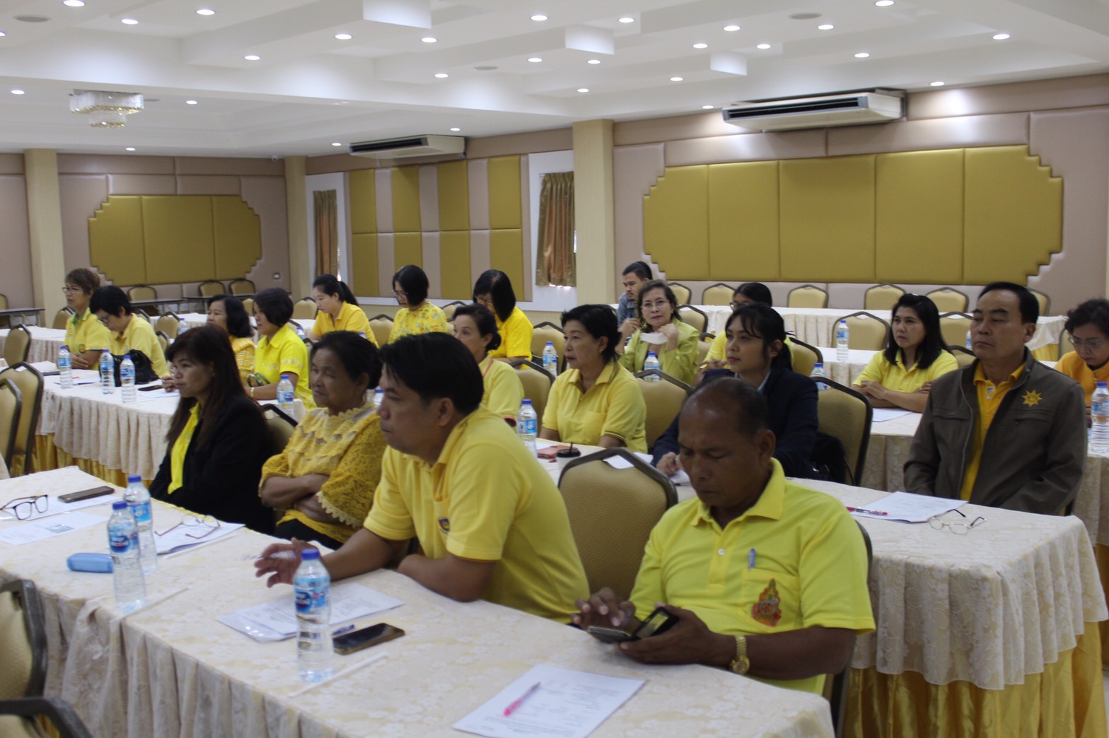 ราชบุรี  “ประชุมเชิงปฎิบัติการคลีนิคสร้างสุขกองทุนชุมชน (Move for fund team)”