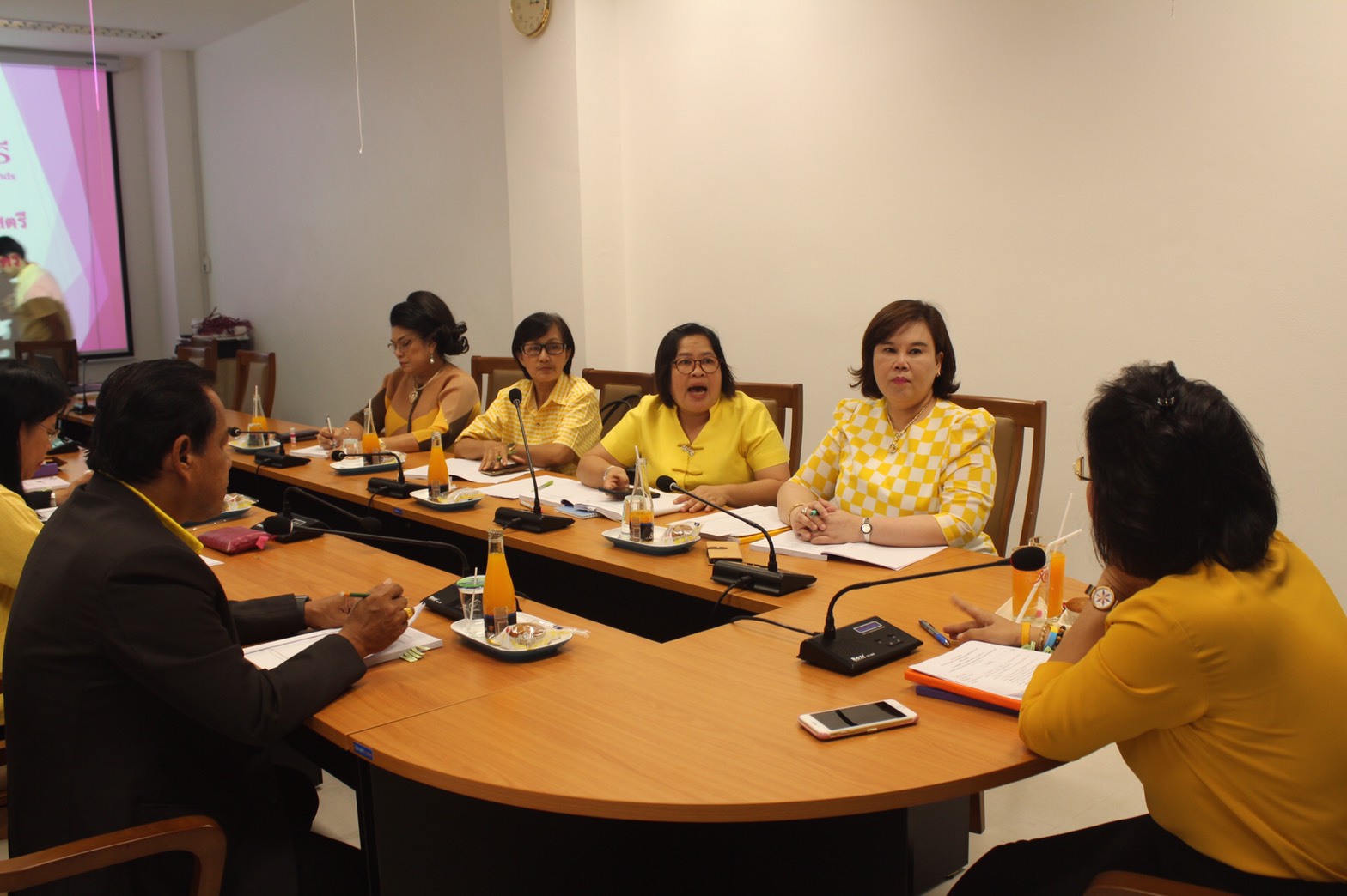 ราชบุรี”ประชุมคณะอนุกรรมการบริหารกองทุนพัฒนาบทบาทสตรีจังหวัดราชบุรี ครั้งที่ 5 / 2562″