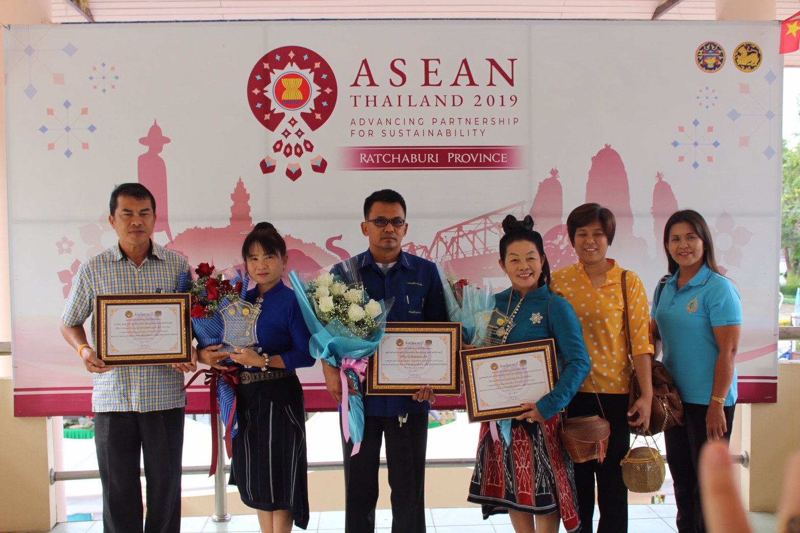 ราชบุรี”มอบโล่ และประกาศเกียรติคุณ แก่เครือข่าย พัฒนาชุมชนดีเด่น จังหวัดราชบุรี ประจำปี 2562 “