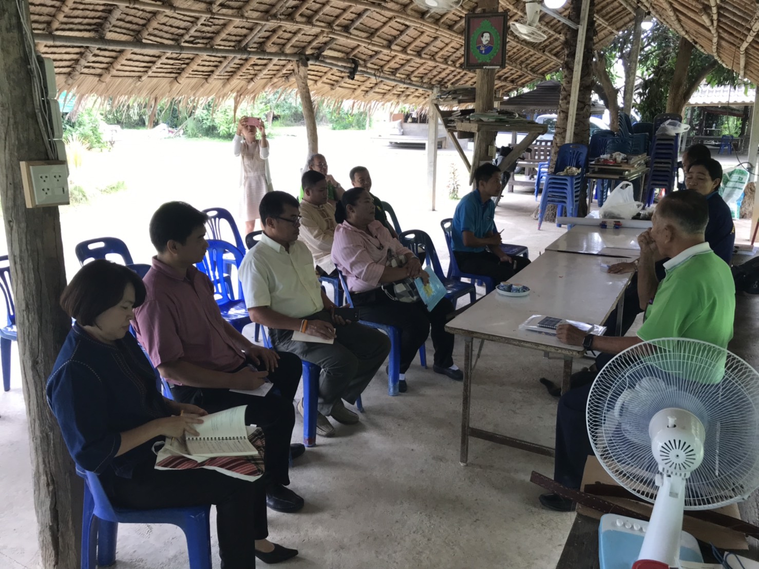 ราชบุรี “ประชุมเตรียมความพร้อม โรงเรียนเศรษฐกิจพอเพียง บ้านเหล่ามะละกอ”