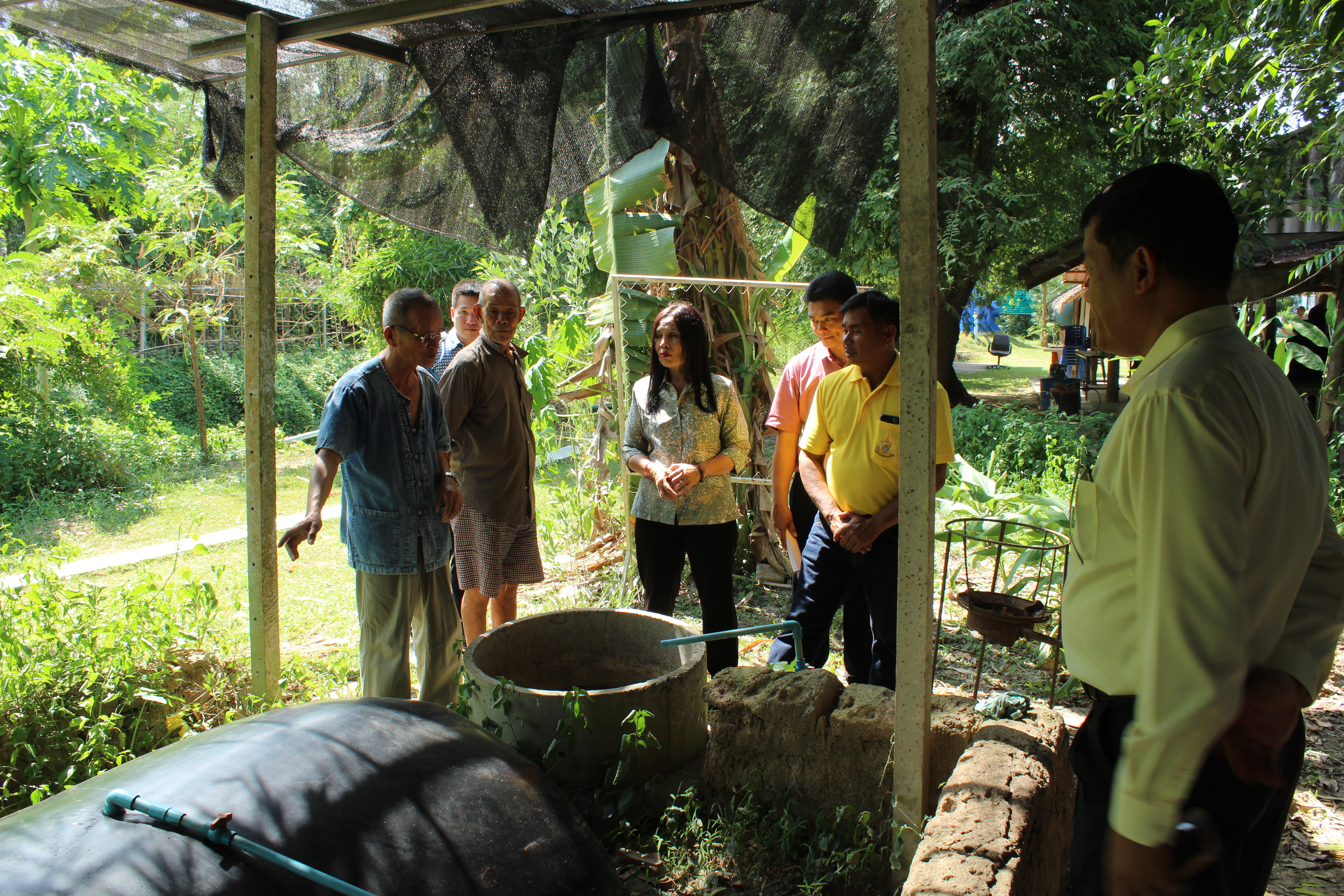 ราชบุรี “ผู้ตรวจราชการกรมการพัฒนาชุมชน ติดตามการดำเนินโครงการจัดตั้งโรงเรียนเศรษฐกิจพอเพียง บ้านเหล่ามะละกอ””