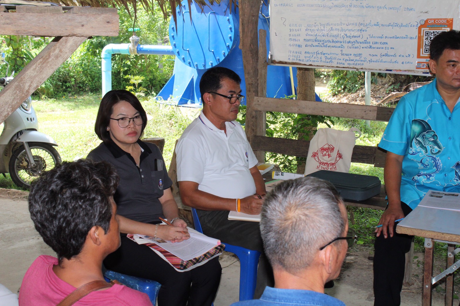 ราชบุรี “ติดตามการดำเนินโครงการจัดตั้งโรงเรียนเศรษฐกิจพอเพียง บ้านเหล่ามะละกอ”