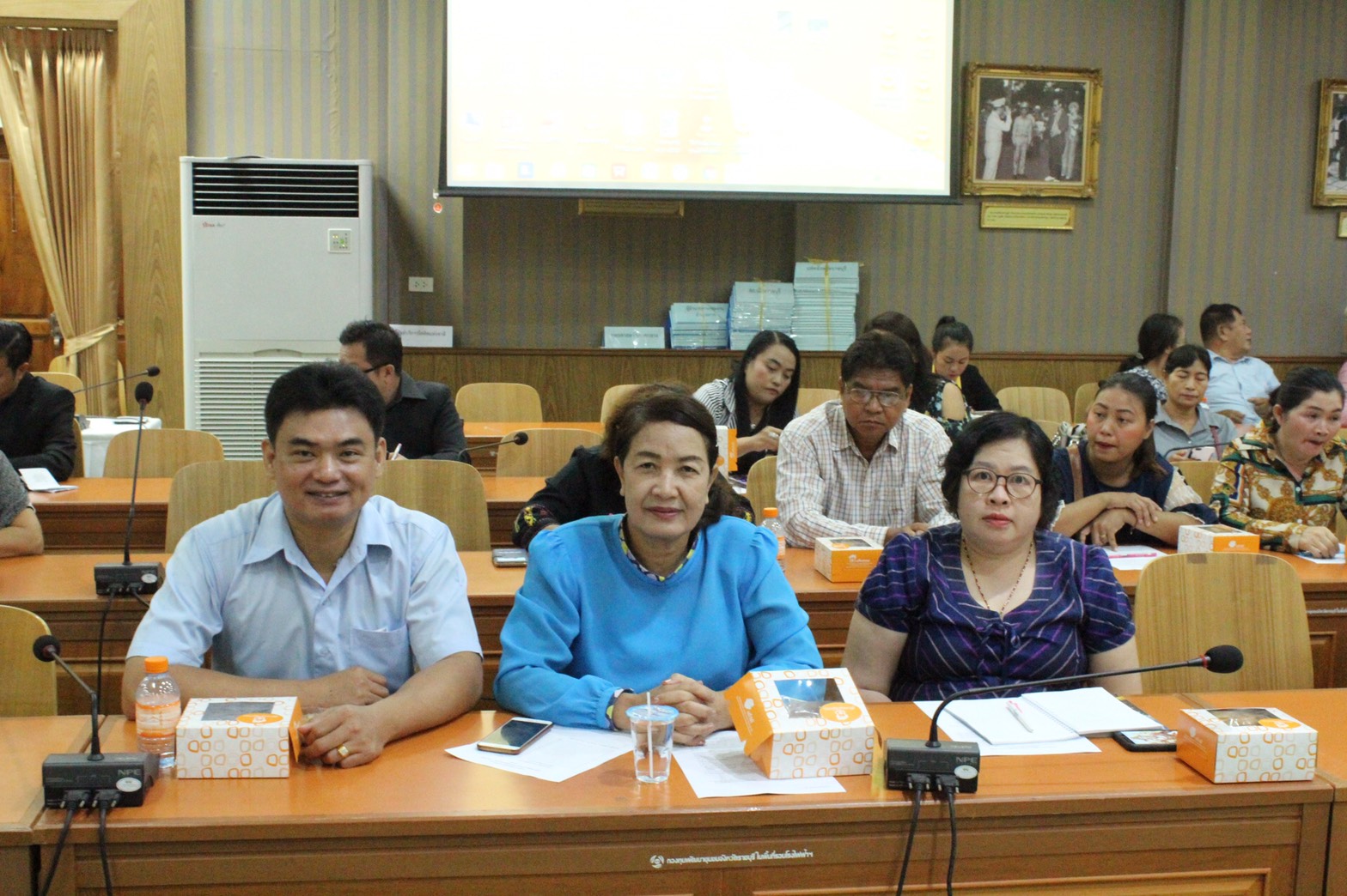 ราชบุรี”ประชุมเชิงปฎิบัติการสร้างเครือข่ายอาหารปลอดภัยโดยกลไกประชารัฐต่อยอดการพัฒนาชุมชนท่องเที่ยว OTOP นวัตวิถี”