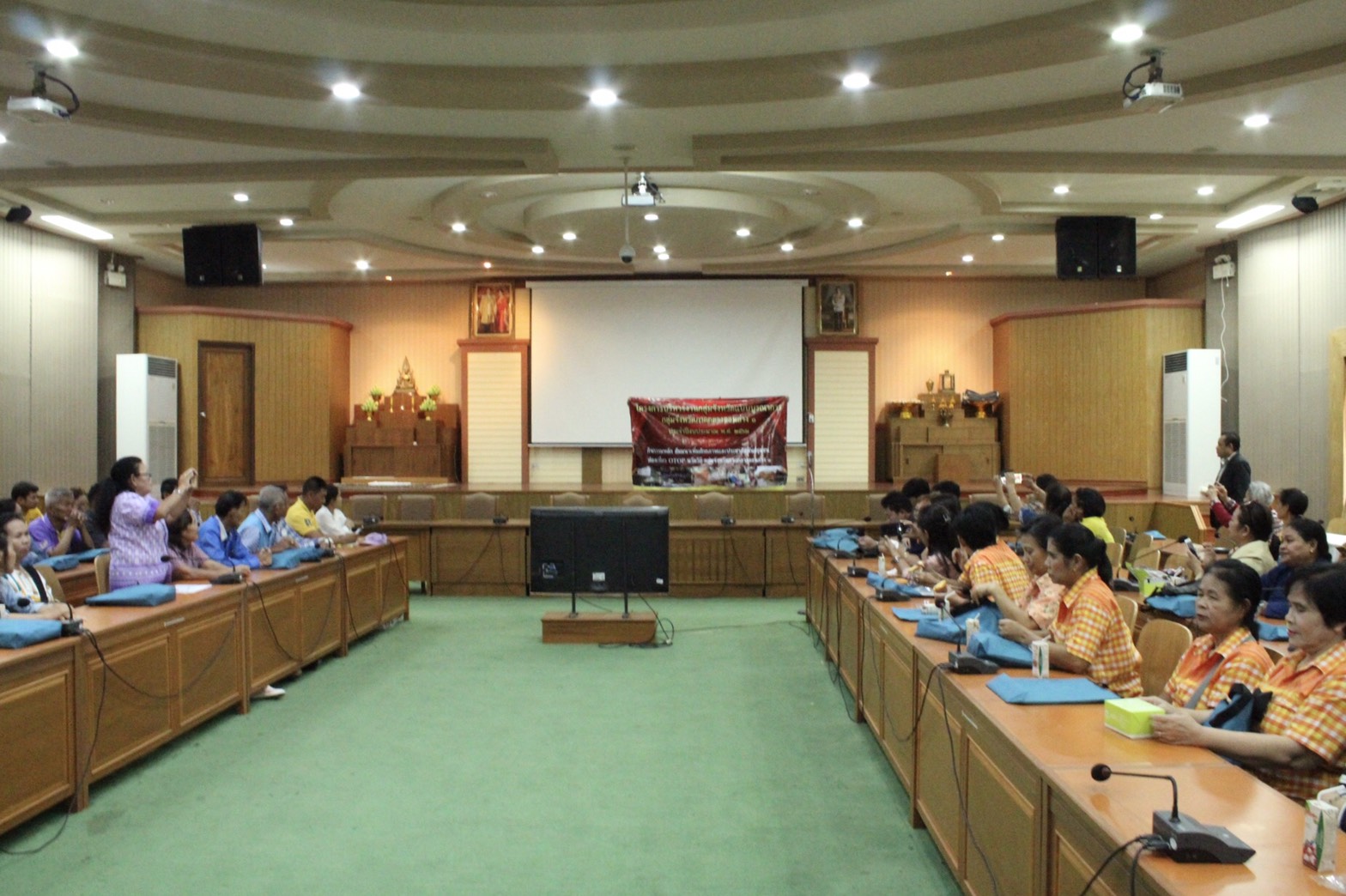 ราชบุรี”สัมนาเพิ่มศักยภาพและประชาสัมพันธ์ชุมชนท่องเที่ยว OTOP นวัตวิถี “