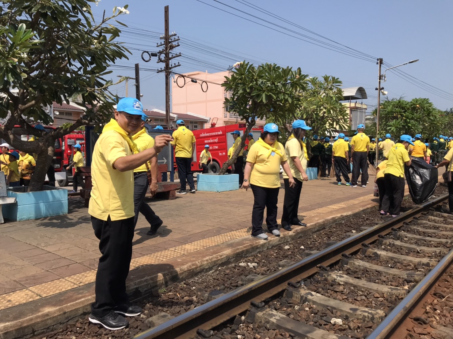 สพจ.ราชบุรี ร่วมกิจกรรมจิตอาสาปรับภูมิทัศน์