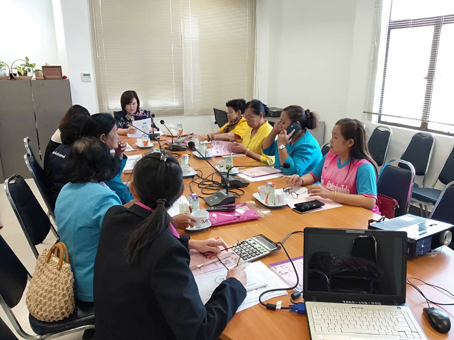 ราชบุรี ประชุมคณะทำงานขับเคลื่อนกองทุนพัฒนาบทบาทสตรี ครั้งที่ 2/2563