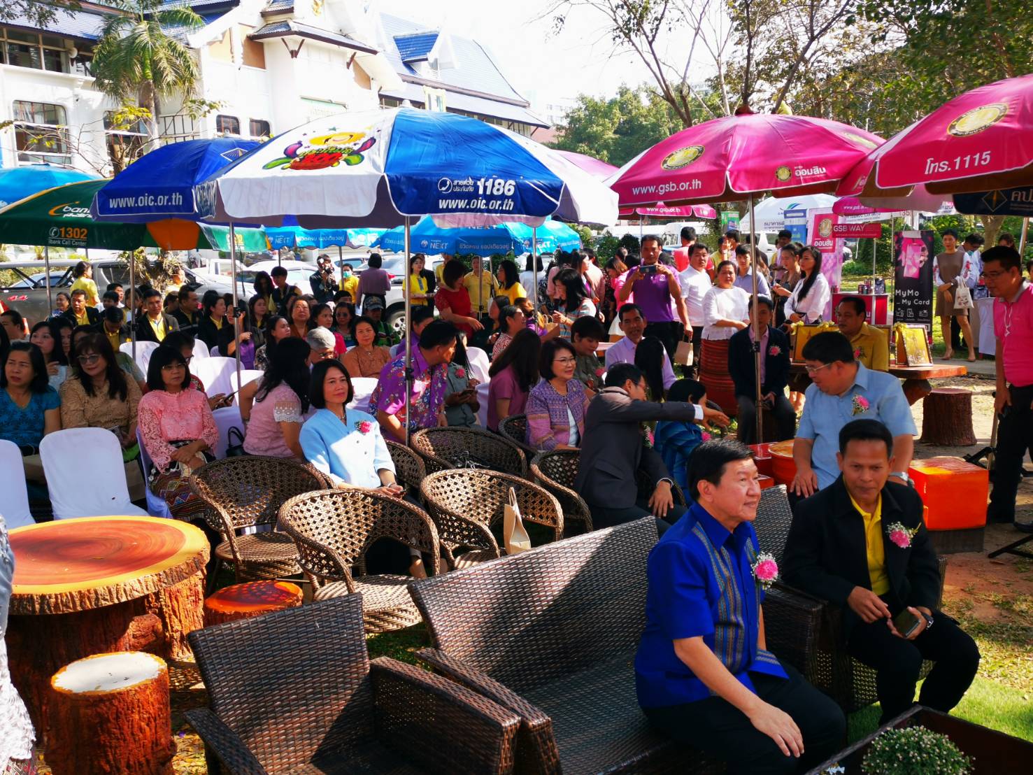 สำนักงานพัฒนาชุมชนจังหวัดราชบุรีร่วมพิธีเปิด “โครงการเปลี่ยนชุมชน เป็นห้องประชุม”