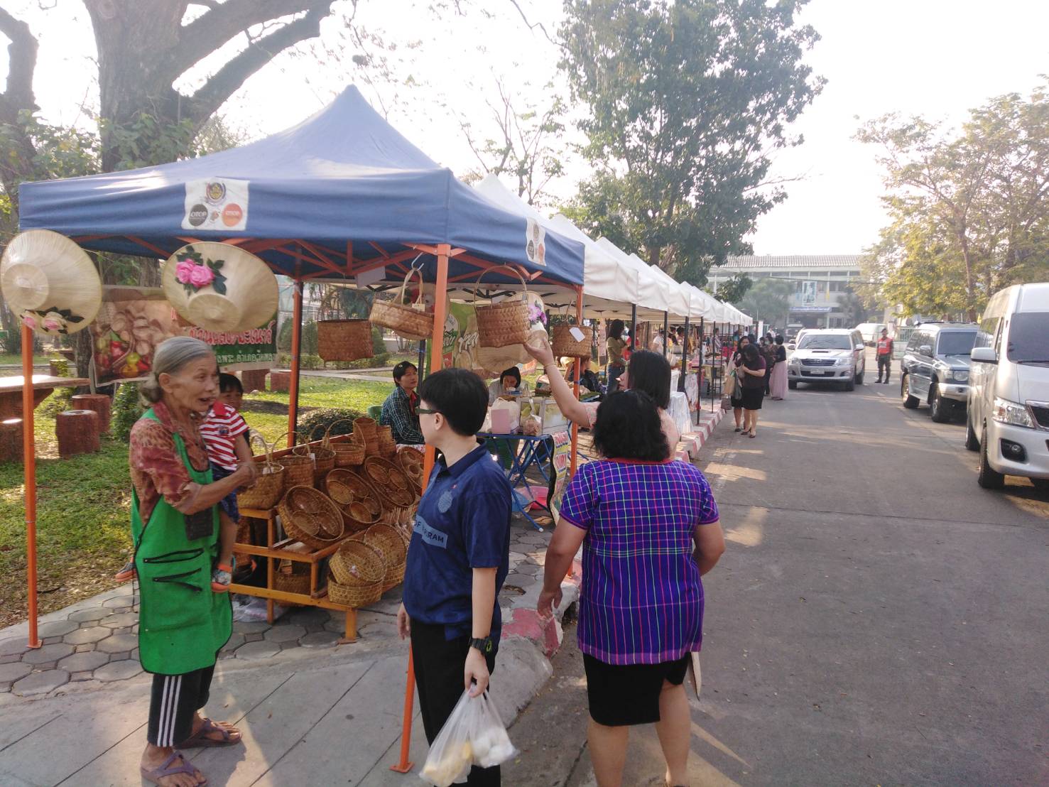 จังหวัดราชบุรี ส่งเสริมรายได้ สร้างเศรษฐกิจชุมชน  “ตลาดประชารัฐ คนไทยยิ้มได้”