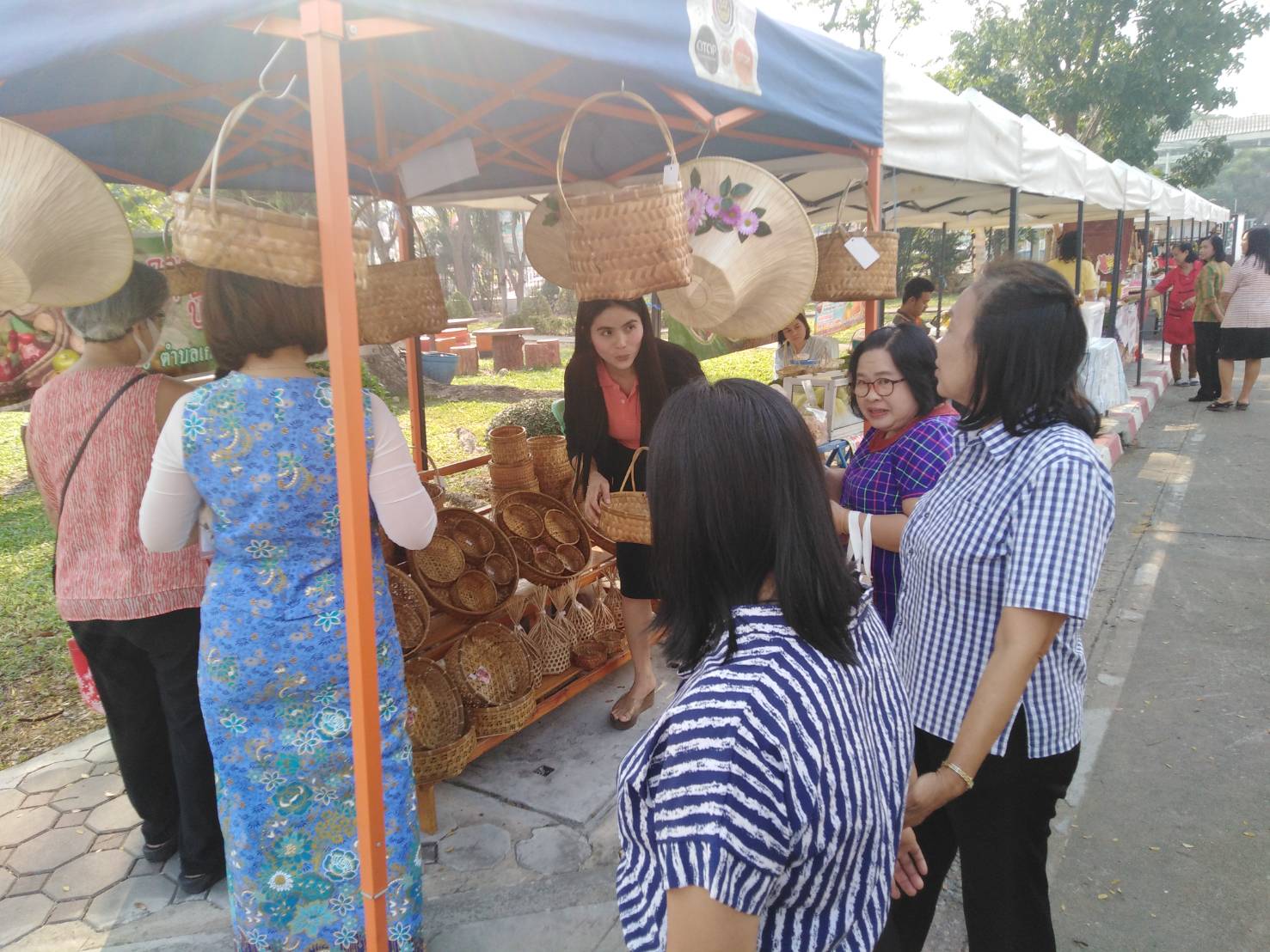 จังหวัดราชบุรี ส่งเสริมรายได้ สร้างเศรษฐกิจชุมชน  “ตลาดประชารัฐ คนไทยยิ้มได้”