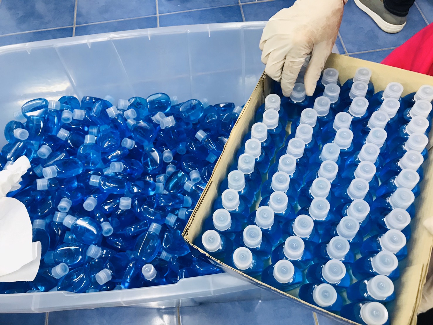 พช.ราชบุรี ร่วมกับกองทุนพัฒนาบทบาทสตรี ดำเนินโครงการพลังสตรีอาสาร่วมป้องกันโรคติดเชื้อไวรัสโคโรน่า 2019 (COVID-19)