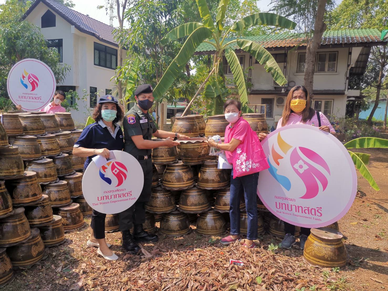 @ราชบุรี## อำเภอสวนผึ้งร่วมกับกองทุนพัฒนาบทบาทสตรีอำเภอสวนผึ้ง ผนึกกำลังขับเคลื่อนปฏิบัติการ 90 วัน “ปลูกผักสวนครัว เพื่อสร้างความมั่นคงทางอาหาร”