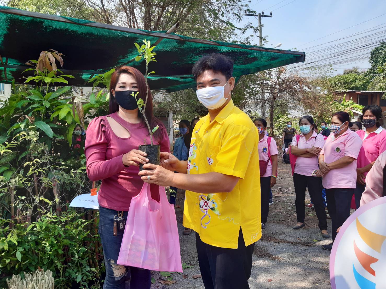 @ราชบุรี## อำเภอสวนผึ้งร่วมกับกองทุนพัฒนาบทบาทสตรีอำเภอสวนผึ้ง ผนึกกำลังขับเคลื่อนปฏิบัติการ 90 วัน “ปลูกผักสวนครัว เพื่อสร้างความมั่นคงทางอาหาร”