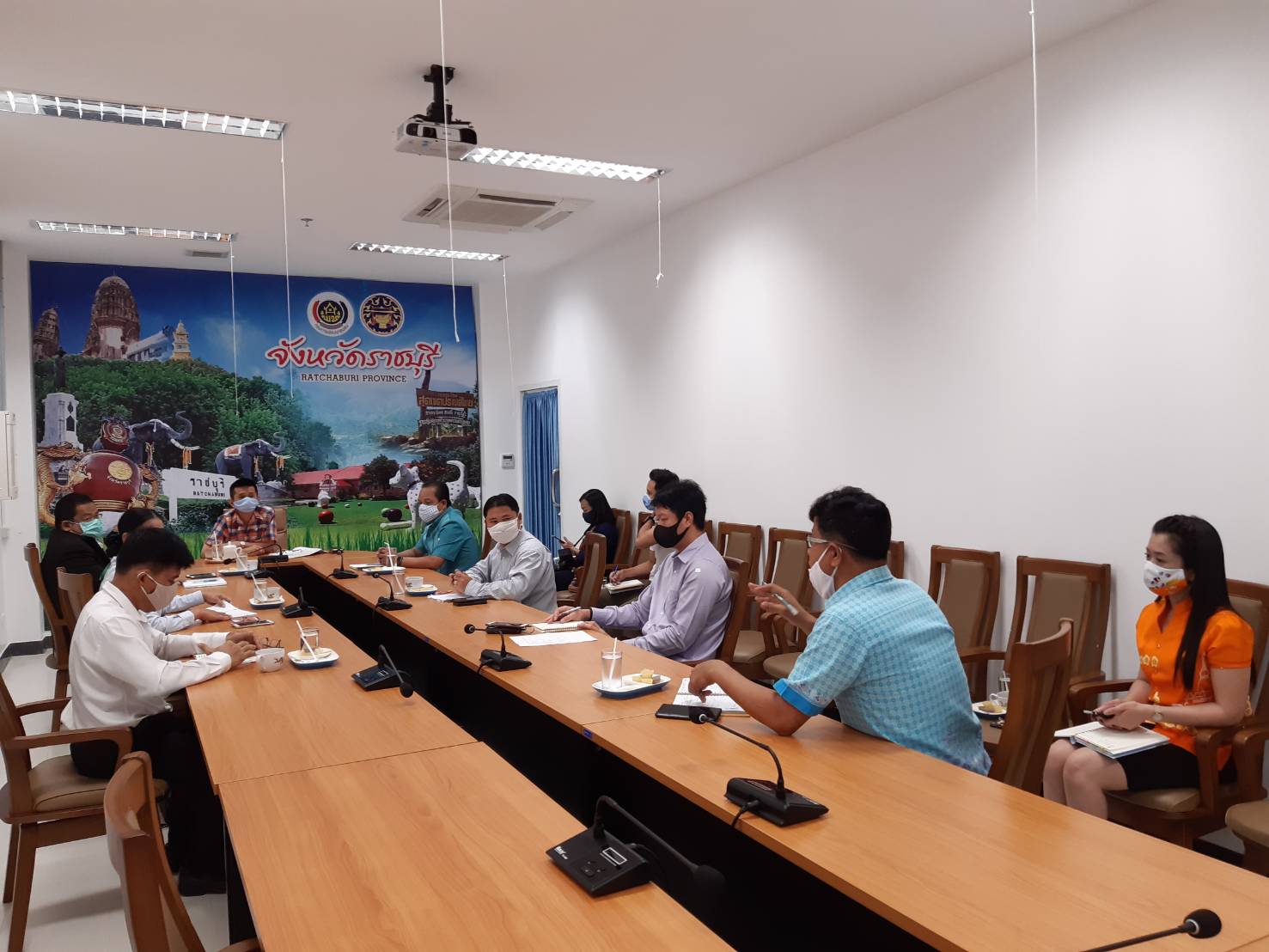 @ราชบุรี@…จัดตลาดคนราชบุรีไม่ทิ้งกัน…